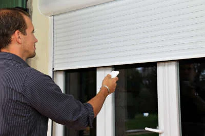motorisation solaire de volets roulants volets roulants solaires aube