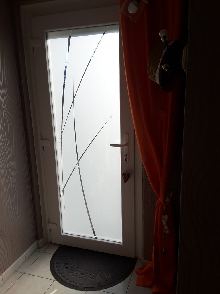 Porte d'entrée PVC vitrée avec vitrage décoratif