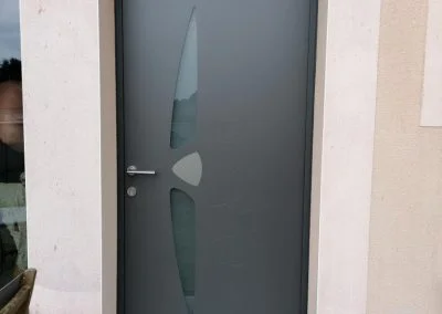Porte d'entrée alu anthracite à Troyes