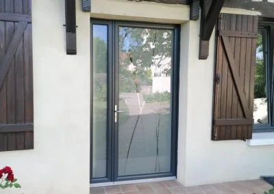 Porte d'entrée vitrée à Troyes